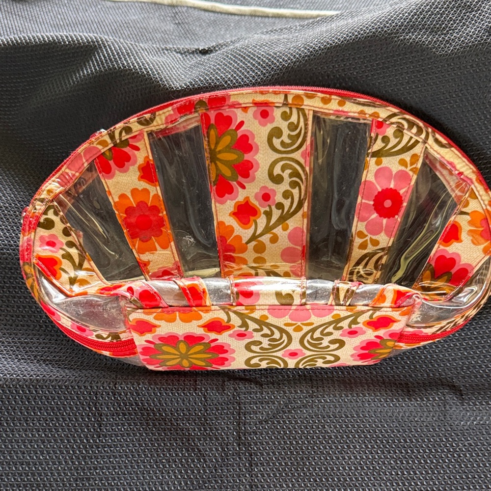 Vera Bradley Vintage Beautiful Floral Women's MakeUp Etc Bag❤️